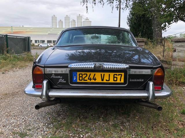 Immagine 1/5 di Daimler Double Six Vanden Plas (1977)