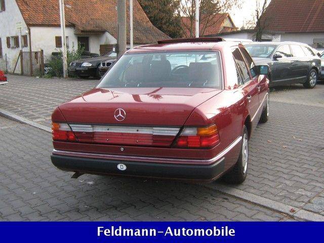 Mercedes-Benz 230 E