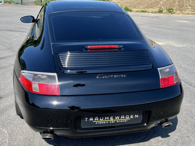 Porsche 911 Carrera
