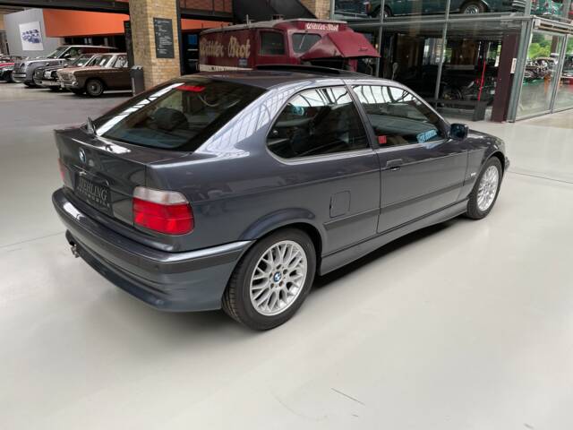 BMW 323ti Compact