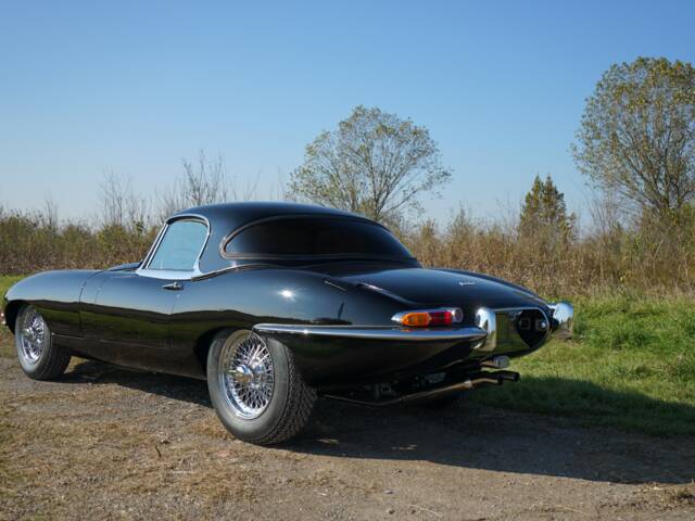 Jaguar E-Type 3.8
