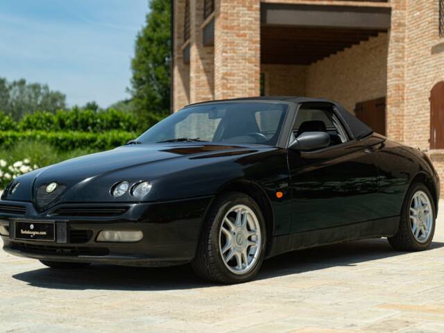 Bild 1/50 von Alfa Romeo GTV 2.0 Twin Spark (1997)