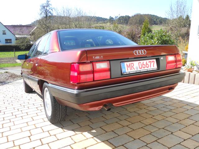 Audi 100 - 2.3E
