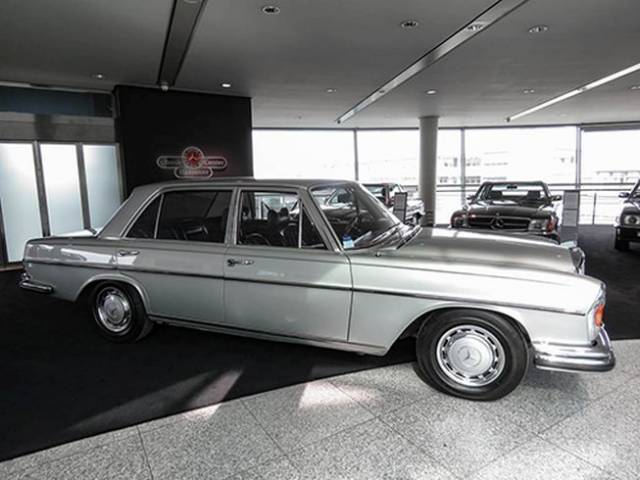 Mercedes-Benz 300 SEL 3.5