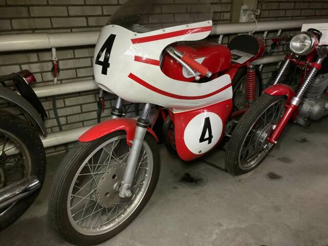 Moto Morini Corsaro 125