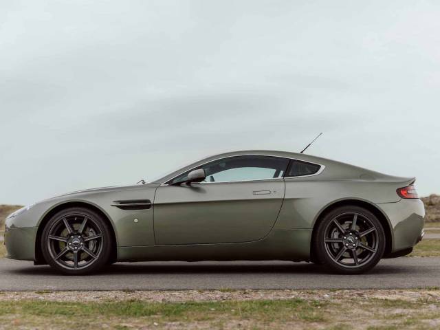 Aston Martin V8 Vantage