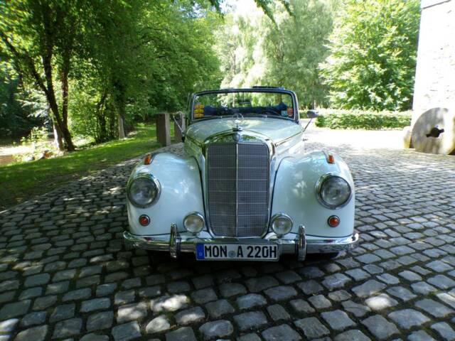 Mercedes-Benz 220 Cabriolet A