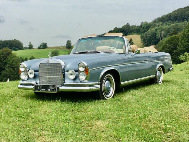 Mercedes-Benz 300 SE