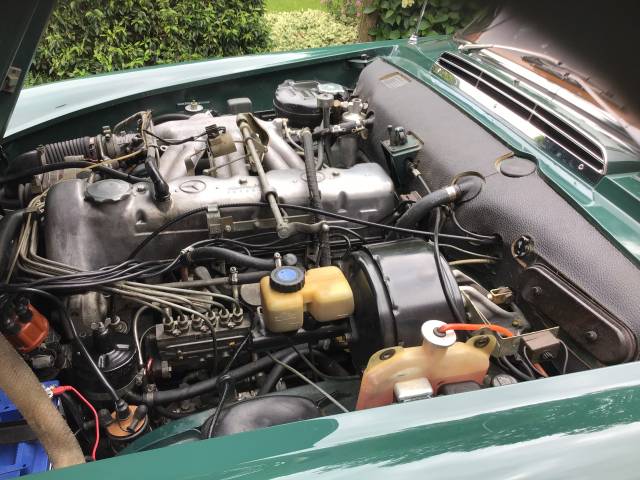 Mercedes-Benz 230 SL