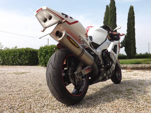 Yamaha YZF 1000 R1