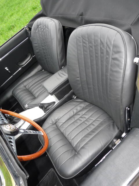 Jaguar E-Type 4.2