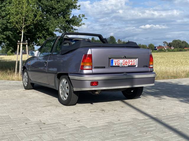 Opel Kadett 1,6i - Premium-Paket mit elektr. Faltverdeck...