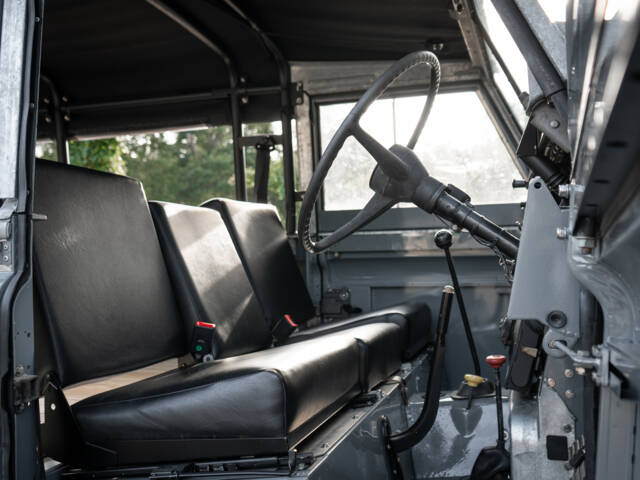 Land Rover 109