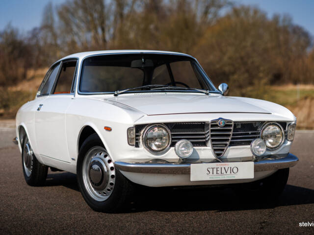 Alfa Romeo Giulia 1600 Sprint GT Veloce