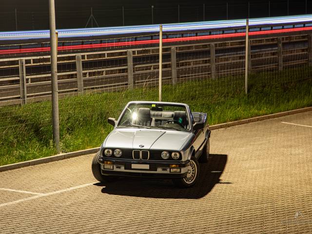 BMW 325i