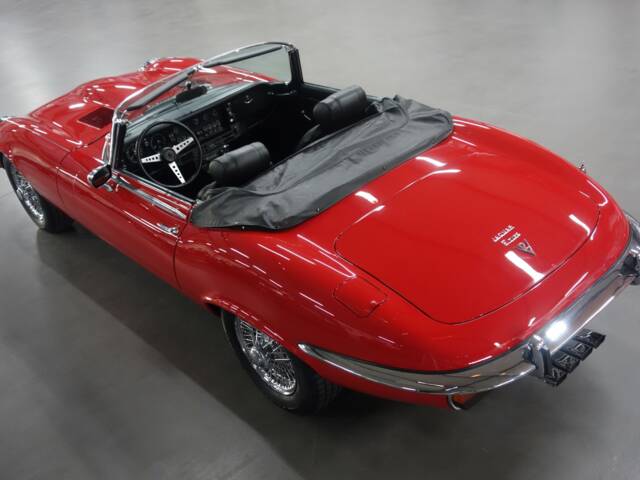 Jaguar E-Type V12