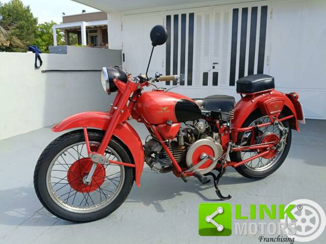 Afbeelding 1/10 van Moto Guzzi DUMMY (1960)