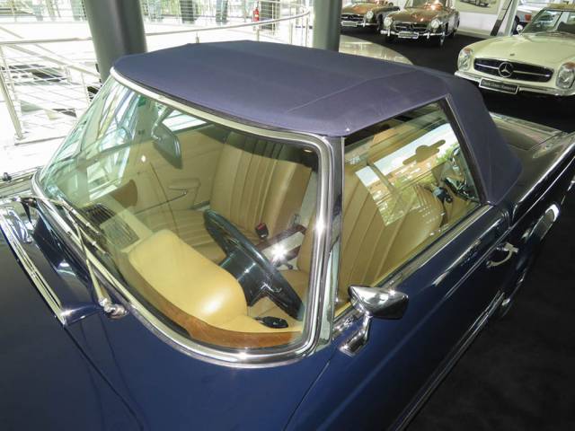 Mercedes-Benz 280 SL