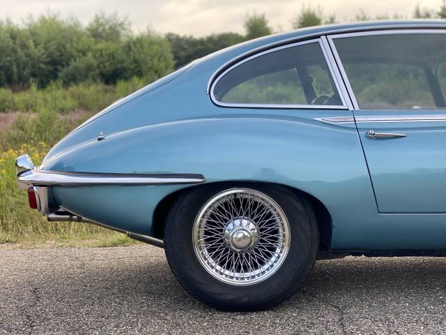 Jaguar E-Type (2+2)