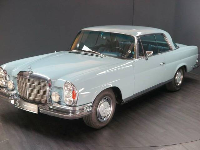 Bild 1/30 von Mercedes-Benz 280 SE 3,5 (1971)