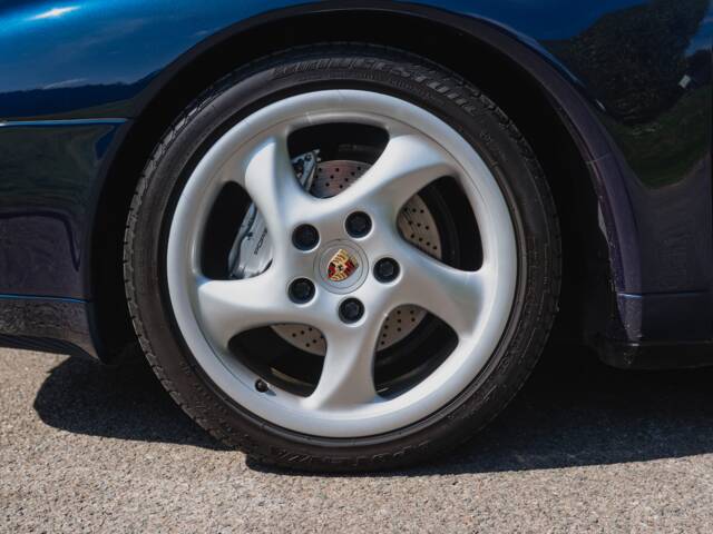 Porsche 911 Carrera 4