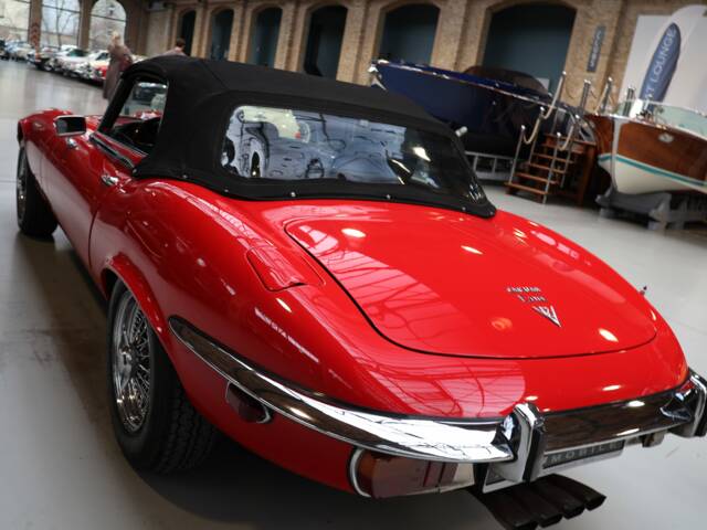 Jaguar E-Type V12