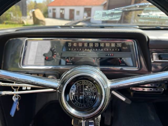 Alfa Romeo Giulia 1300 TI