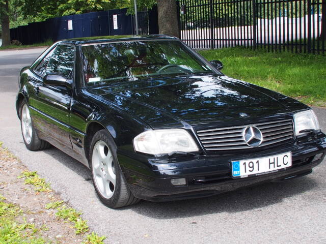 Image 1/20 of Mercedes-Benz SL 500 (2000)