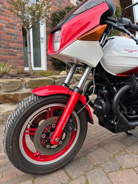 Moto Guzzi 1000 LeMans