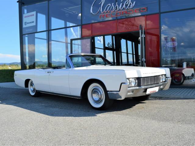 Immagine 1/50 di Lincoln Continental Convertible (1967)