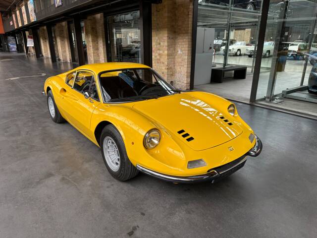 Bild 1/15 von Ferrari Dino 246 GT (1972)