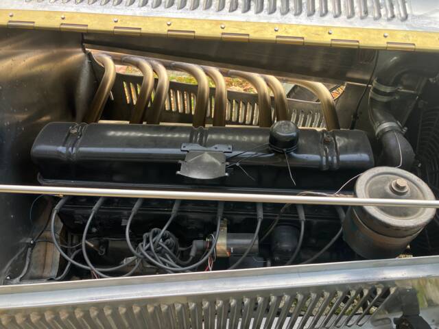 Austin 12