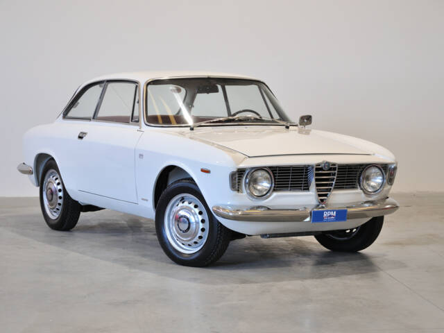 Afbeelding 1/30 van Alfa Romeo Giulia 1600 Sprint GT (1964)