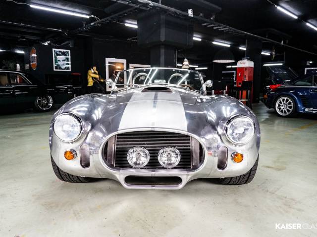 AC Cobra 427