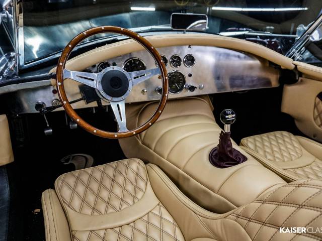 AC Cobra 427