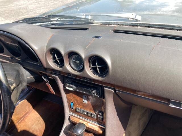 Mercedes-Benz 560 SL