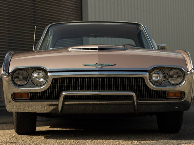 Ford Thunderbird