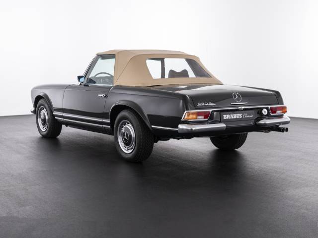 Mercedes-Benz 280 SL