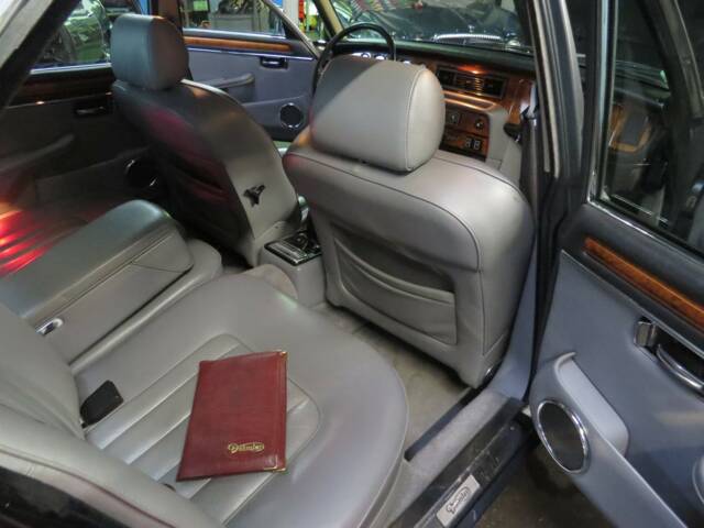 Daimler Double Six