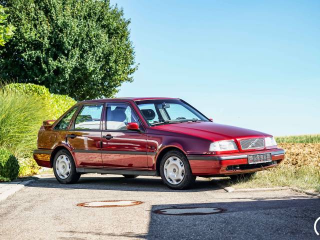 Immagine 1/28 di Volvo 460 1.8 (1995)