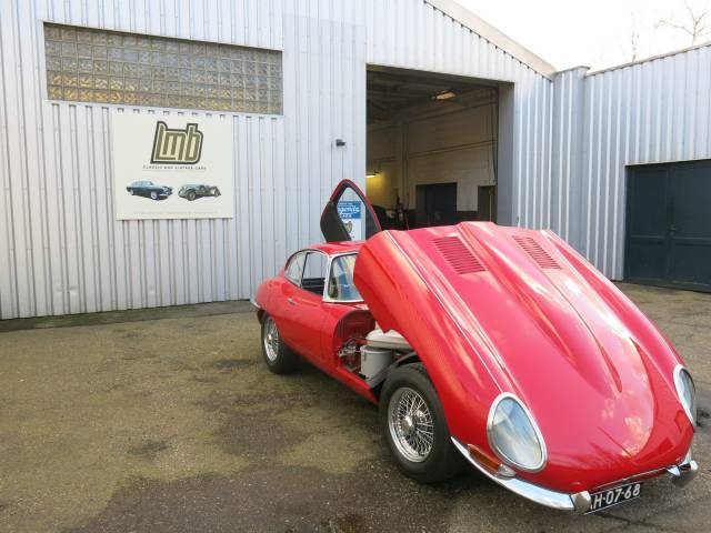 Jaguar E-Type 4.2