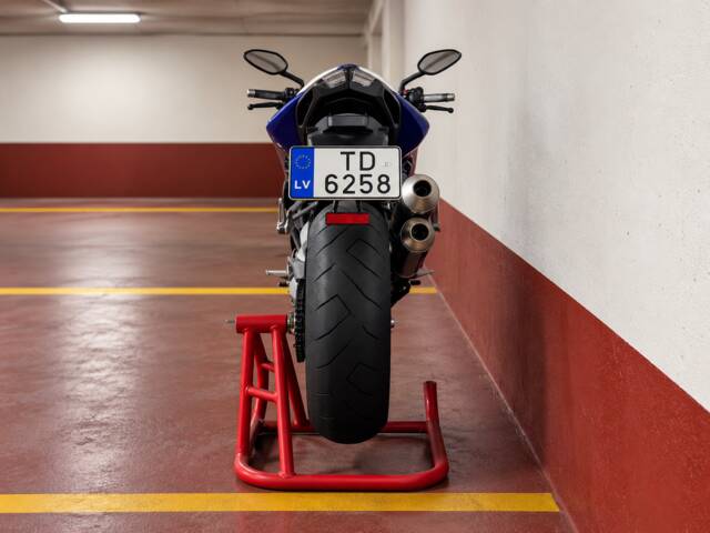 MV Agusta Brutale 910 R