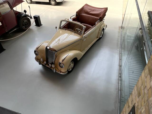 Mercedes-Benz 220 Cabriolet B