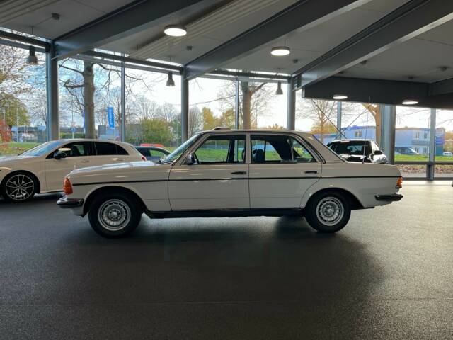 Mercedes-Benz 280 E