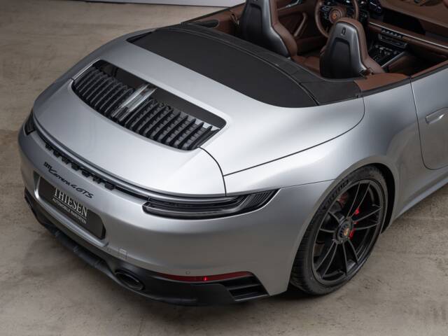 Porsche 911 Carrera 4 GTS