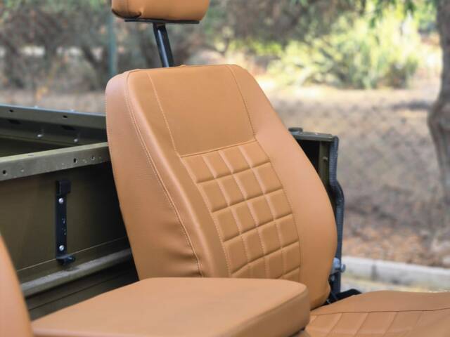 Land Rover 90