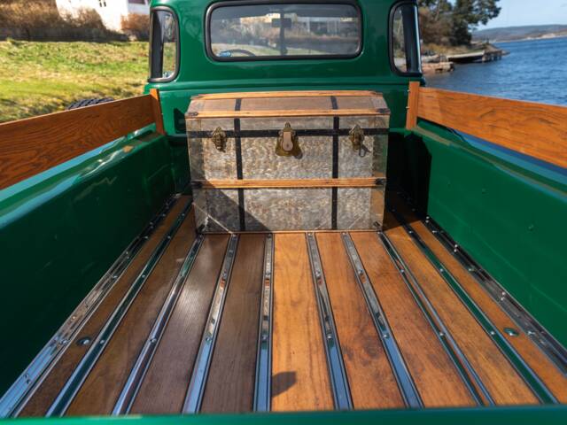 Chevrolet 3100 ½-ton Stepside