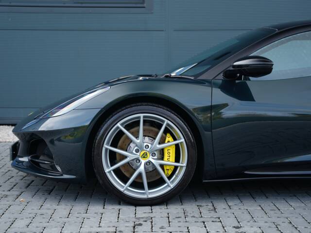 Lotus Emira
