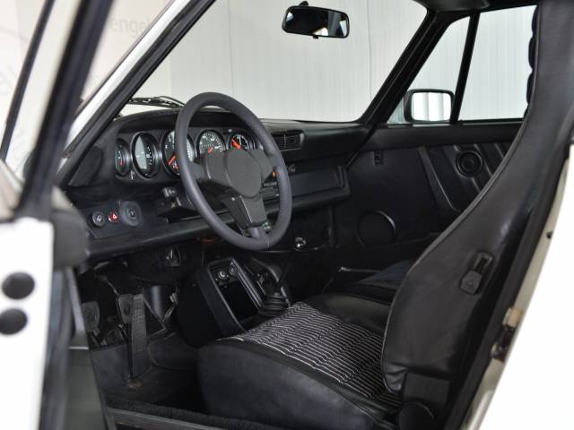 Porsche 911 Turbo 3.3