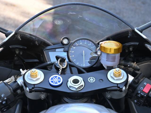 Yamaha YZF-R1